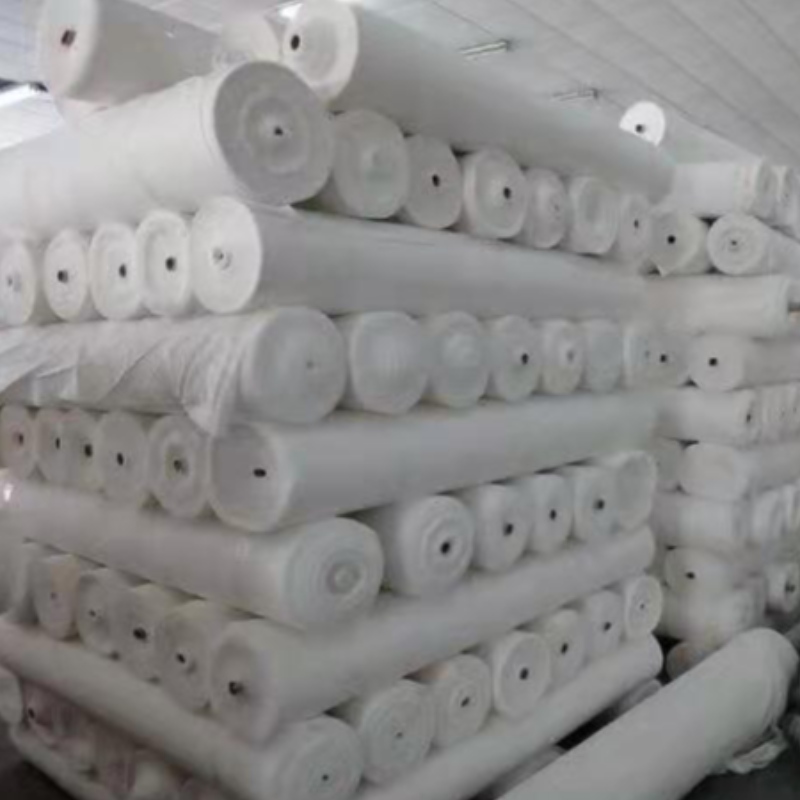 リサイクルされた布は世界で人気のある傾向になっています